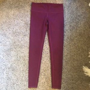 Plum alo leggings